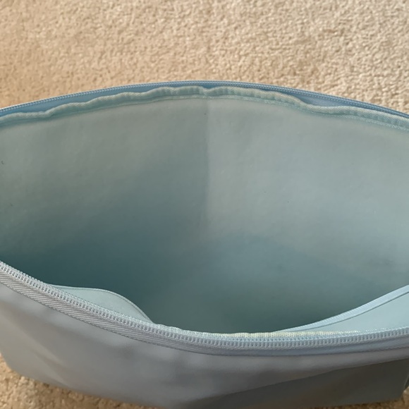 Primark Computer Padded Case In Light Blue With Flowers / Like New - Picture 13 of 17